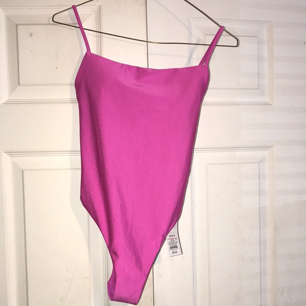 NWT Women’s Shade & Shore Hi-Cut Swimsuit